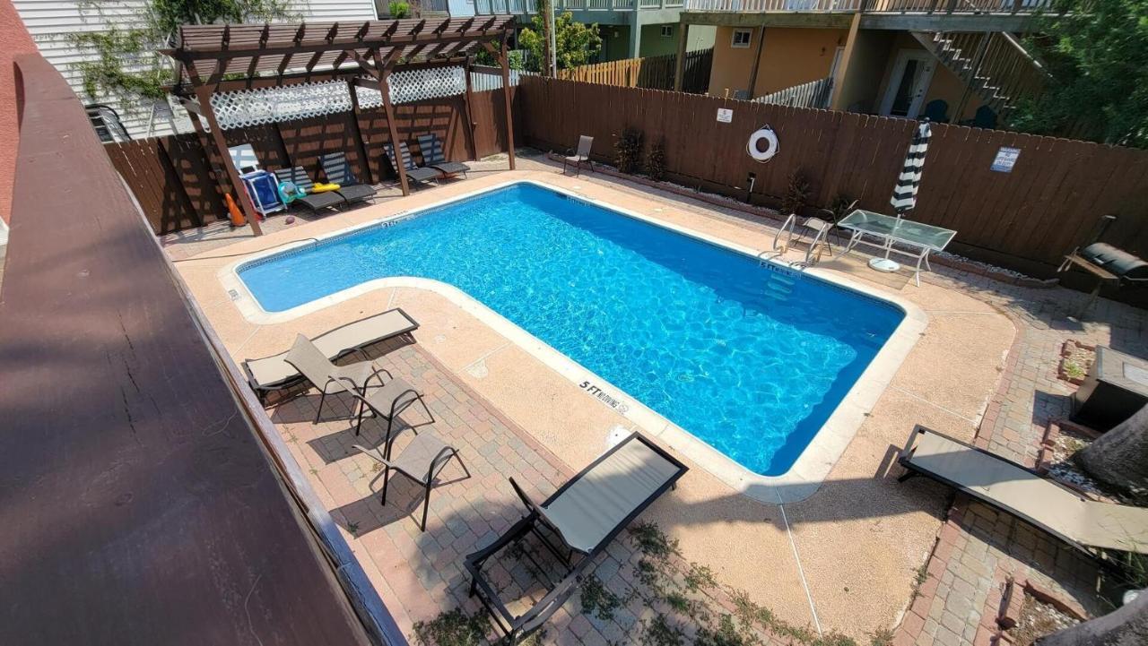 Cozy 2 Bedroom With Big Pool - Campeche Triplex Unit C Home Саут Падре Алънд Екстериор снимка