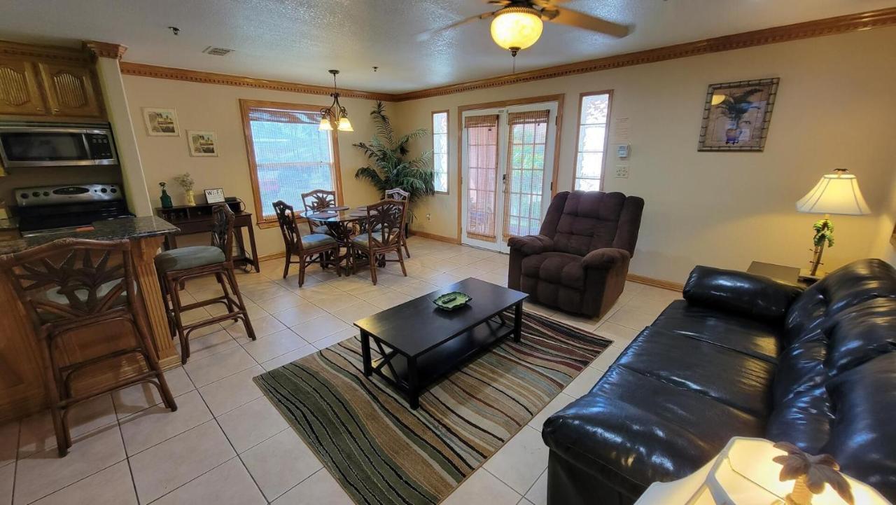 Cozy 2 Bedroom With Big Pool - Campeche Triplex Unit C Home Саут Падре Алънд Екстериор снимка